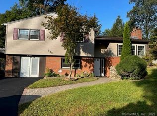 332 E Mountain Rd, Waterbury, CT 06706