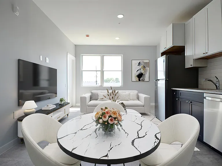 82 E 31st St #203 — Photo 5