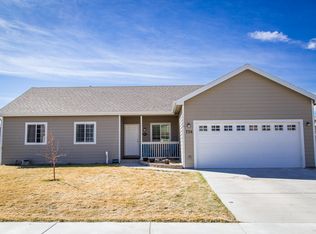 736 Reshaw Cir, Evansville, WY 82636