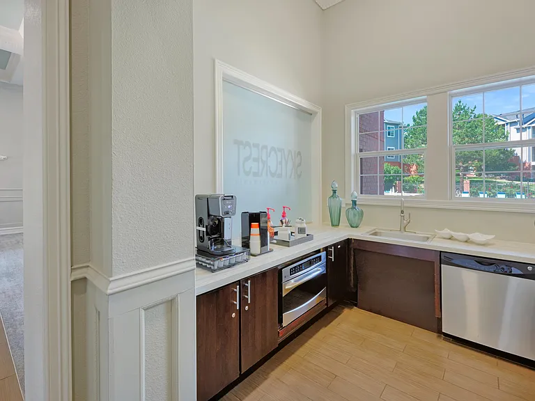 SkyeCrest Apartments — Photo 17