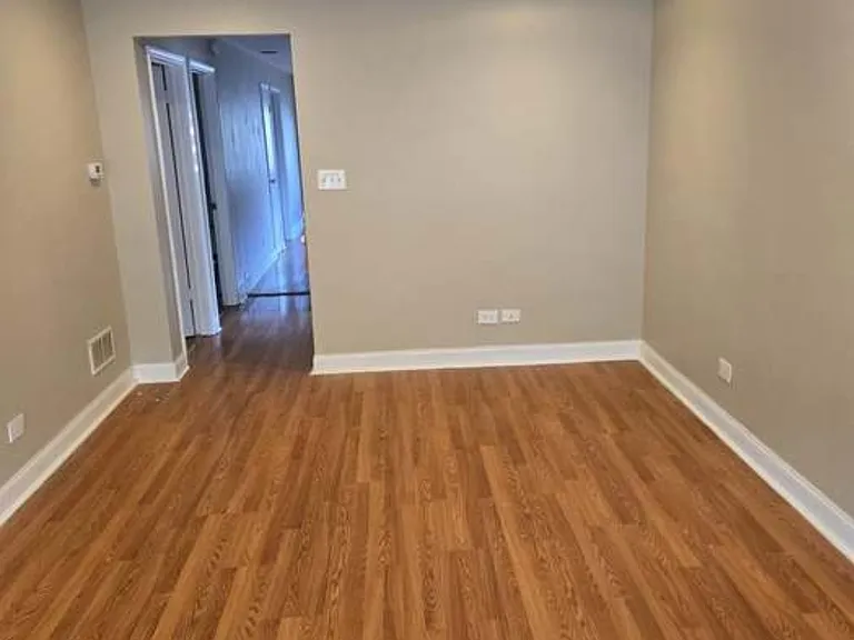 6839 S Michigan Ave — Photo 1