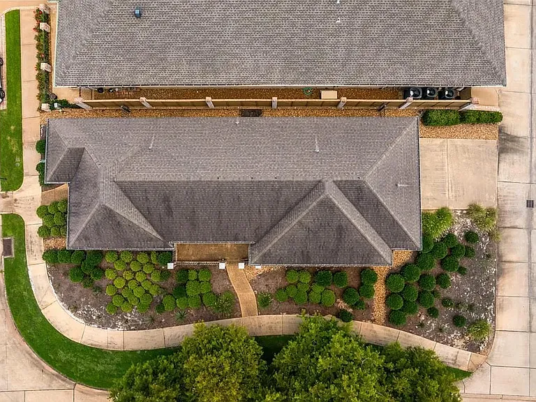 4717 Wilton Pl — Photo 7