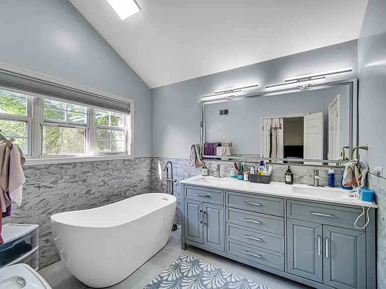 2033 N Evergreen Ave — Photo 19