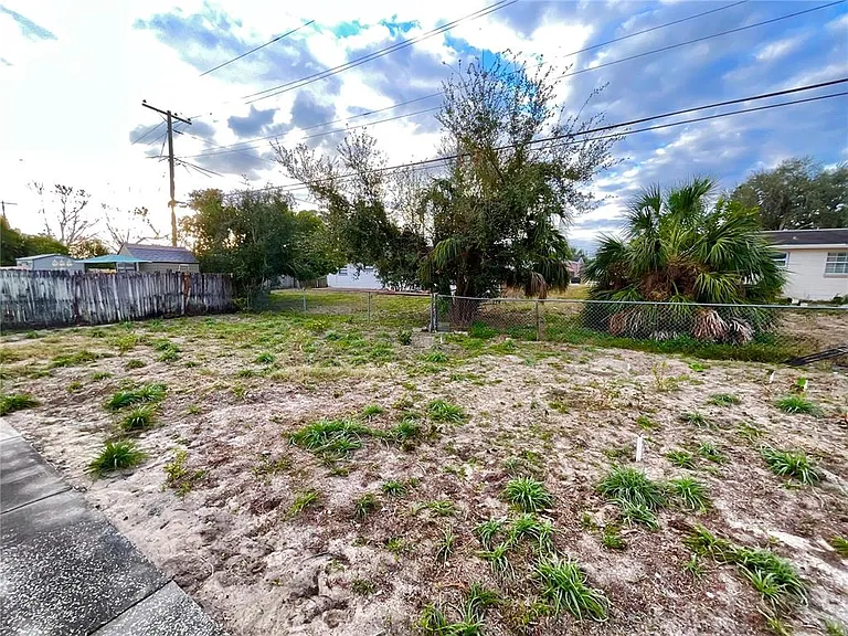 4810 Flora Ave — Photo 11