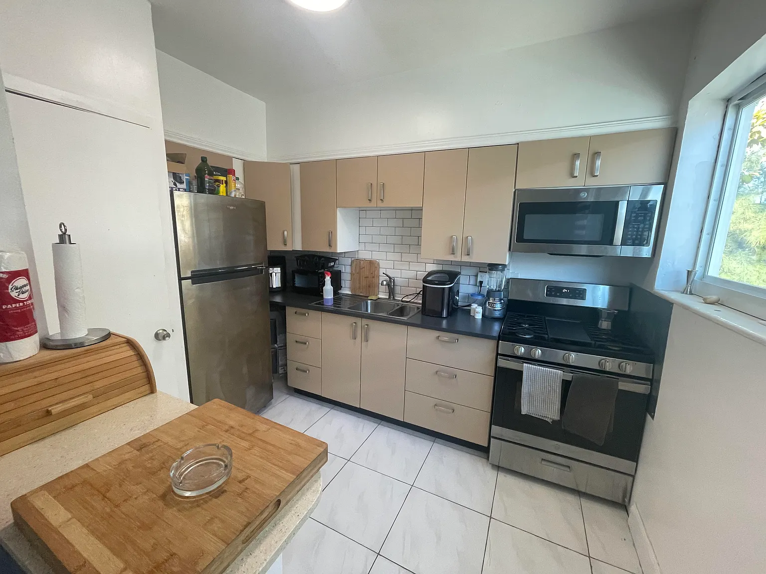 1 bed, 750 sqft, $1,250 — Photo 3