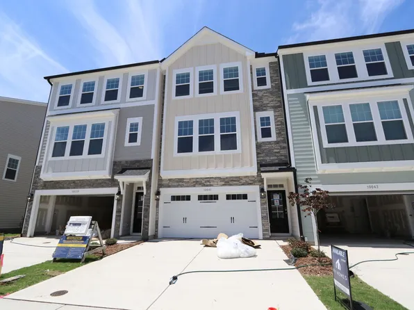 10041 Secluded Garden Dr, Apex, NC 27523