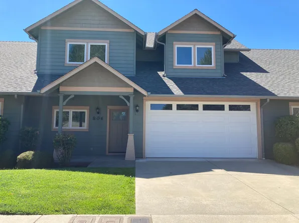 806 SW Kinsington Ct, Grants Pass, OR 97526