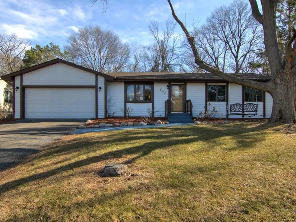 608 Prairie Dr N, Hudson, WI 54016