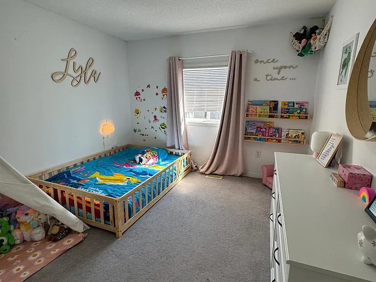 20 Courtney Cres — Photo 18
