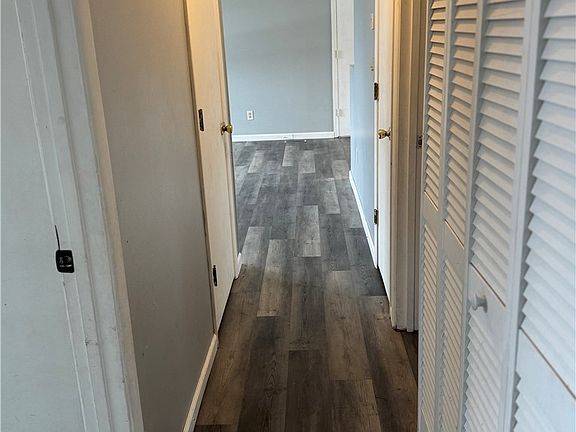 5th image of 1142 Lee Rd