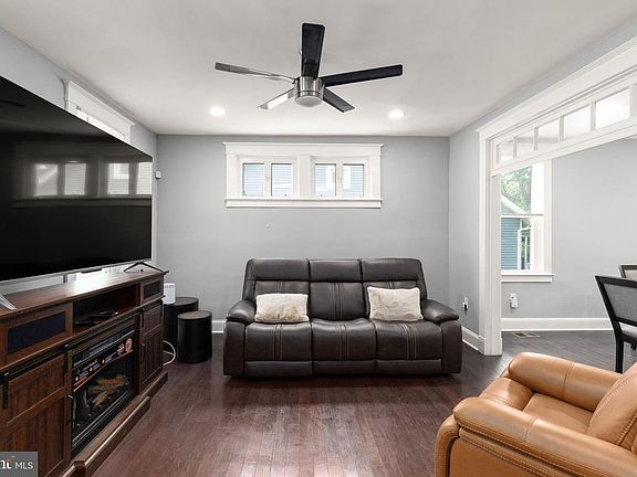 3rd image of 5802 Gwynn Oak Ave
