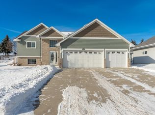 510 12th St NW, Buffalo, MN 55313