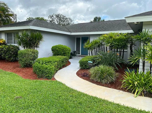 38 Banyan Rd, Naples, FL 34108