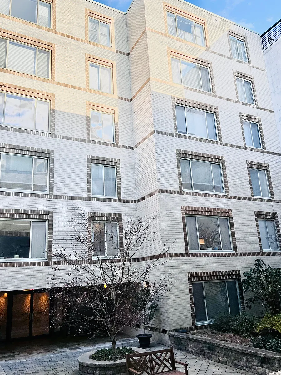 Building Photo - 2141 Wisconsin Ave NW #404