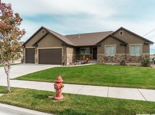 1594 S Terrace Rd, Saratoga Springs, UT 84045