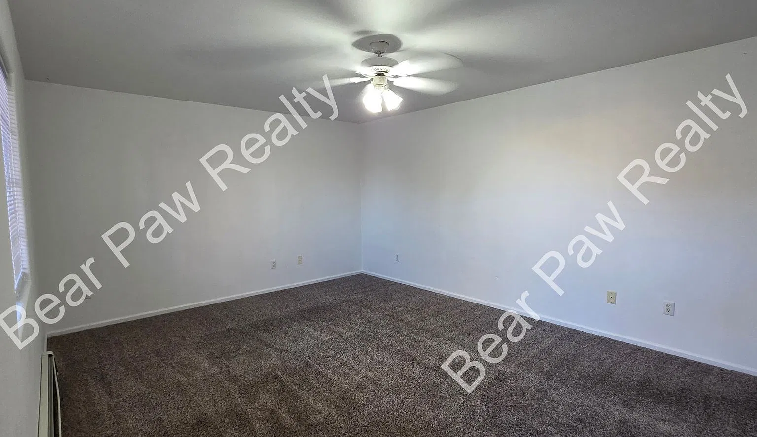 1238 Taft Ave — Photo 1
