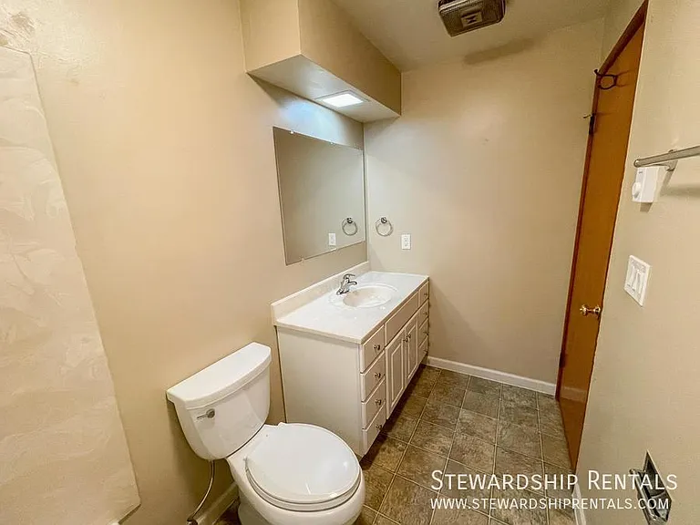 880 W 6th Ave #1 — Photo 15