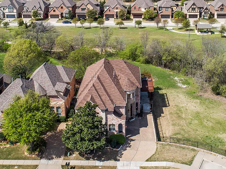 2917 White Dove Dr — Photo 3