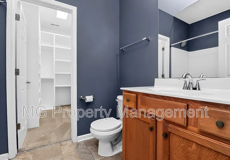11909 Stratfield Place Cir — Photo 8