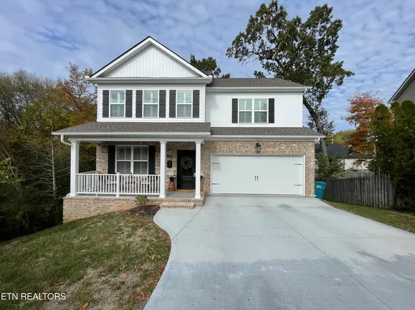 1204 Emerald Forest Ln, Powell, TN 37849