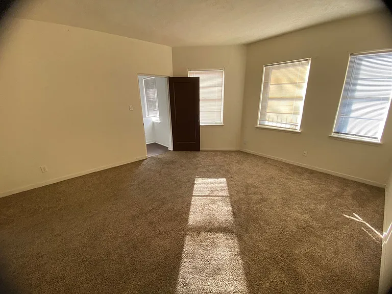 715-725 Copper Ave NW — Photo 6