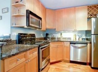 2800 N Orchard St #P39, Chicago, IL 60657