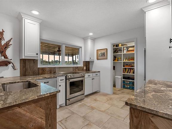 2nd image of 1100 Vz County Road 3419