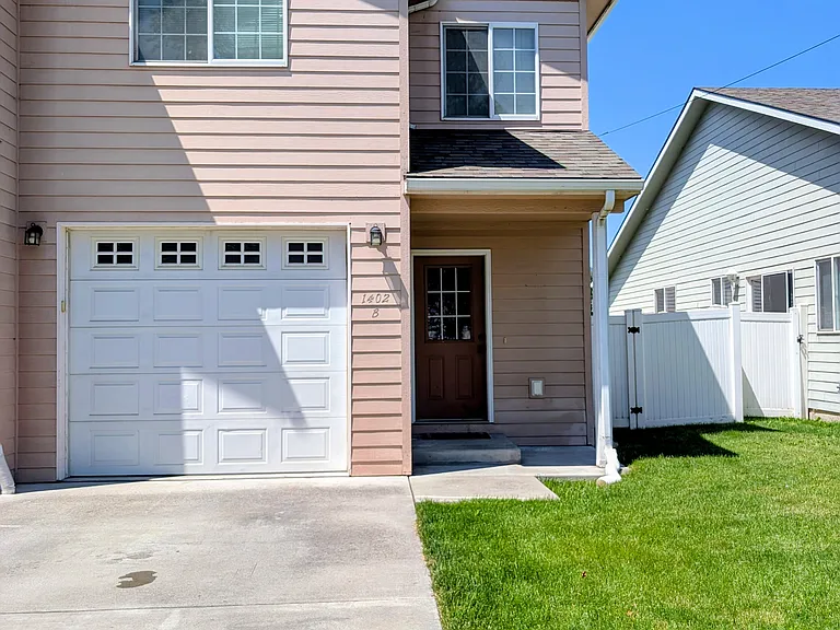 1402 Hall St #B — Photo 1