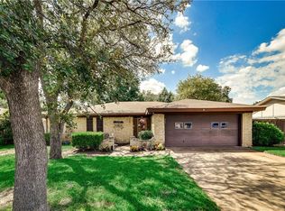 1143 Kris St, Irving, TX 75060