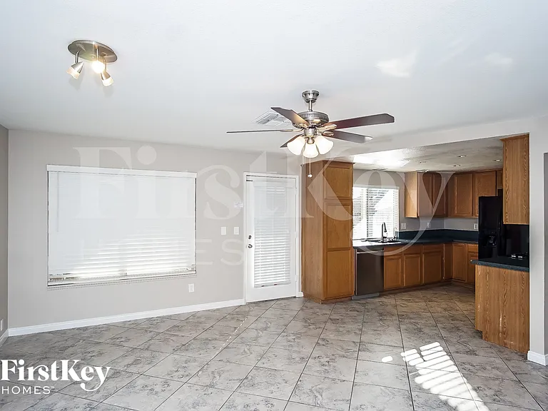 2406 El Cid Ct — Photo 6