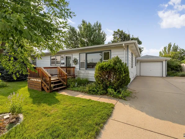 4213 Brookside Dr, Rapid City, SD 57702
