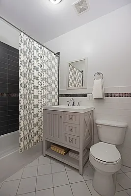 Rented by Platinum Properties | media 17