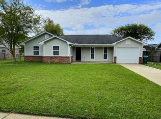3910 Yosemite Dr, Ocean Springs, MS 39564