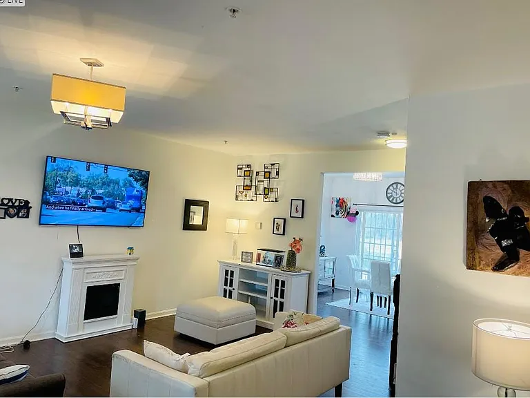 livingroom-with decor