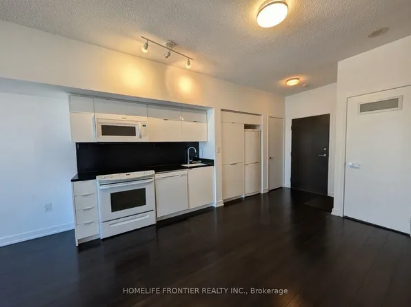 151 Dan Leckie Way #1017, Toronto, ON M5V 4B2