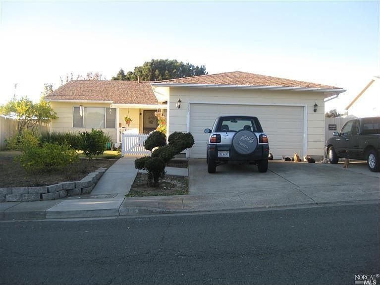 2nd image of 205 Saint Olaf Way