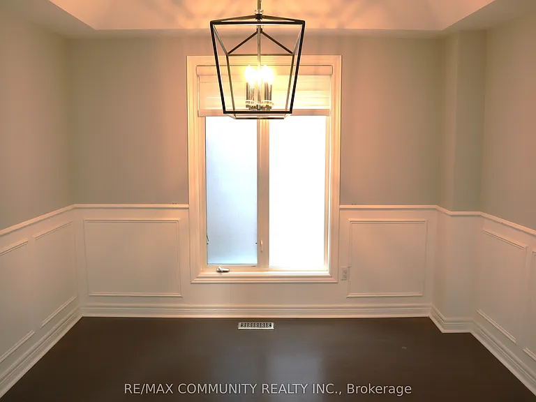 66 Coolspring Cres — Photo 4