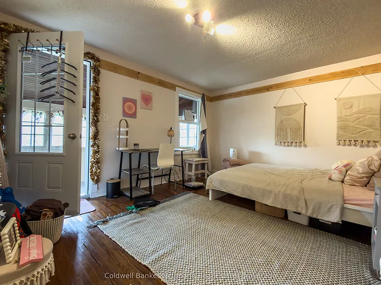 71 Suffolk St W — Photo 11