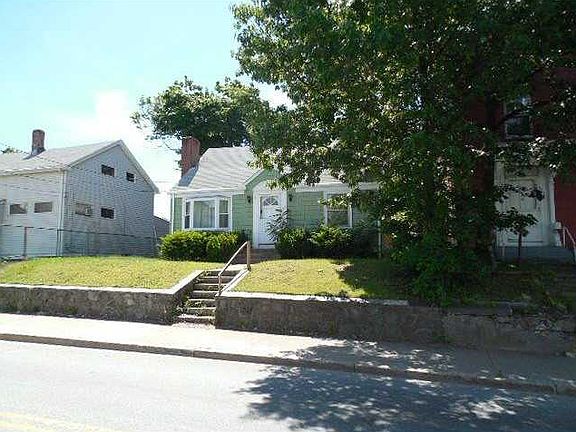 5th image of 650 Lonsdale Ave