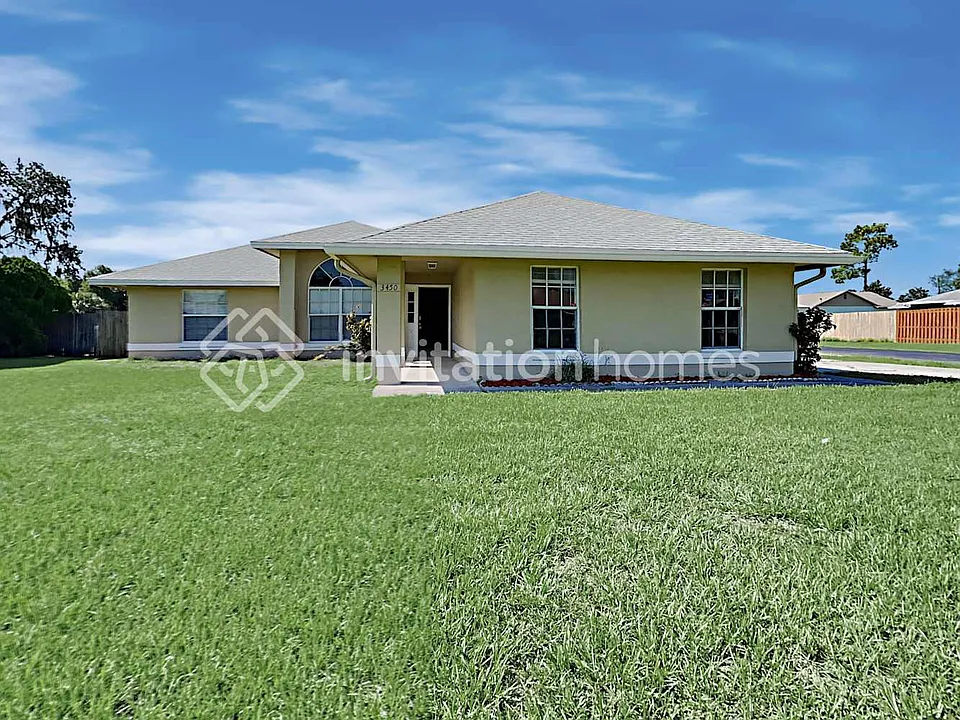 3450 Hawkin Dr
