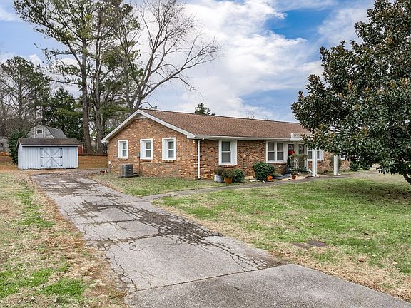 3rd image of 537 Frankfort Dr
