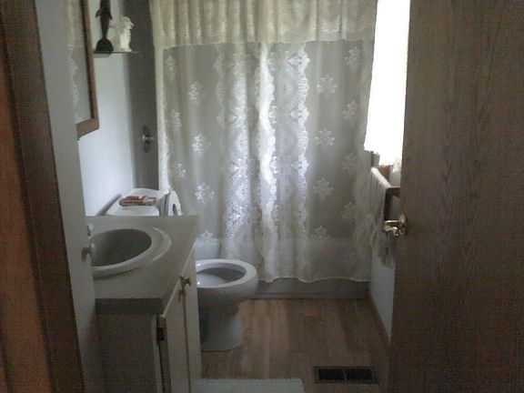 2nd bathroom