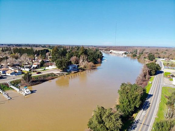 2nd image of 14055 River Rd
