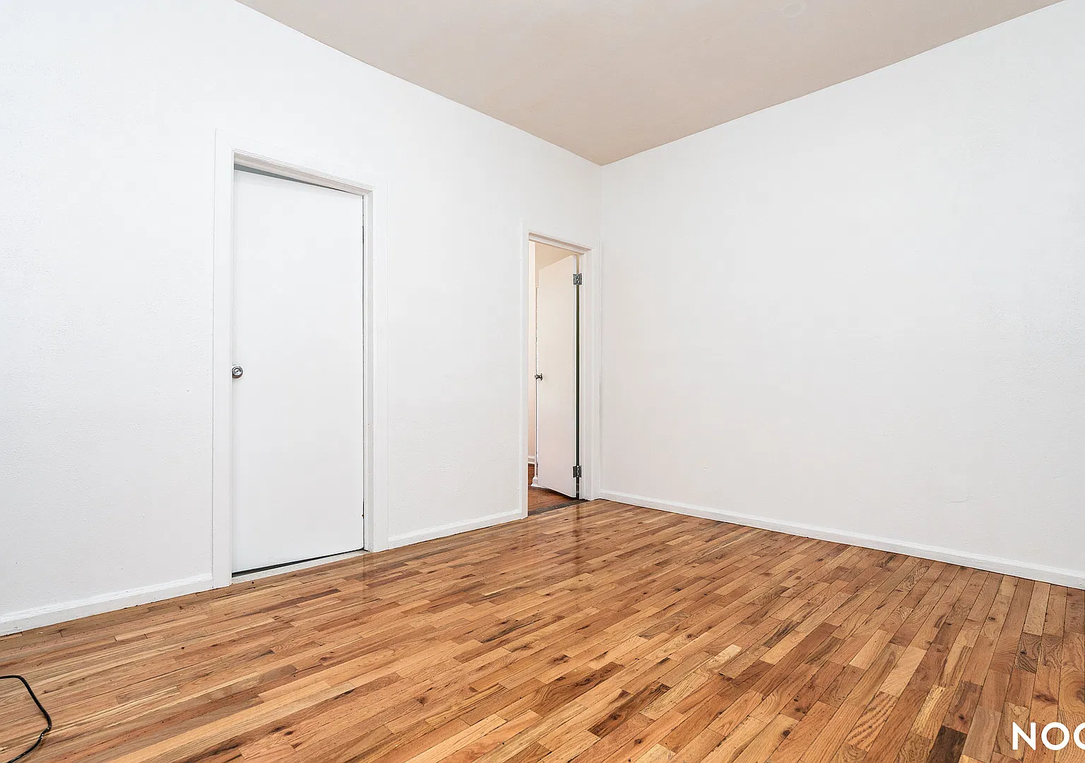 2204 Clarendon Road — Photo 4