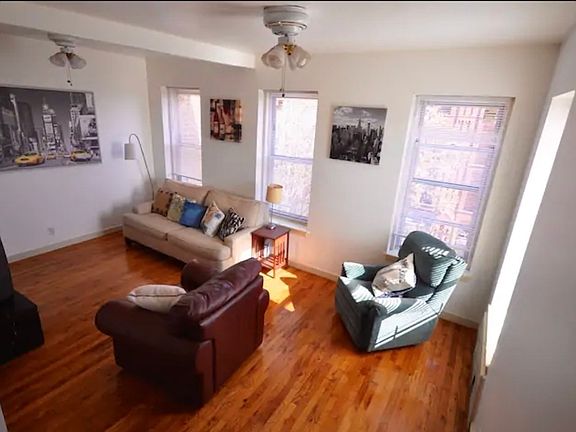 2nd image of 370 Tompkins Ave #3