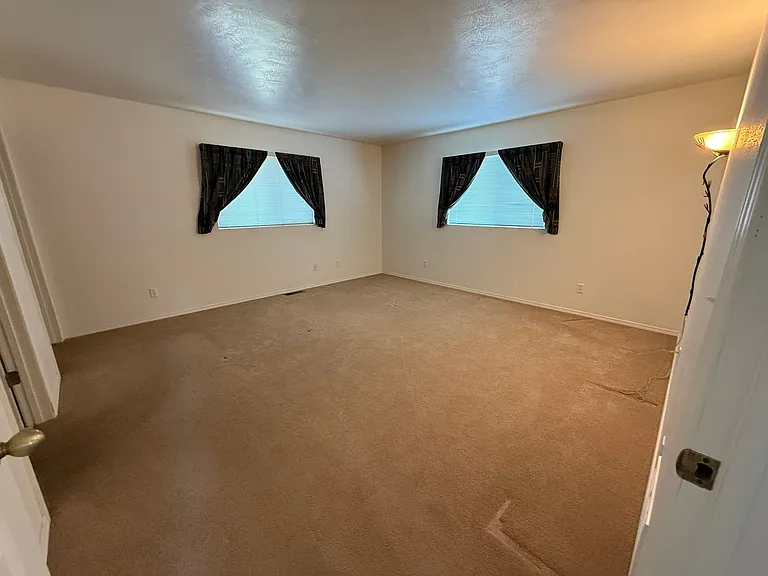 1687 Simpson Ln — Photo 14