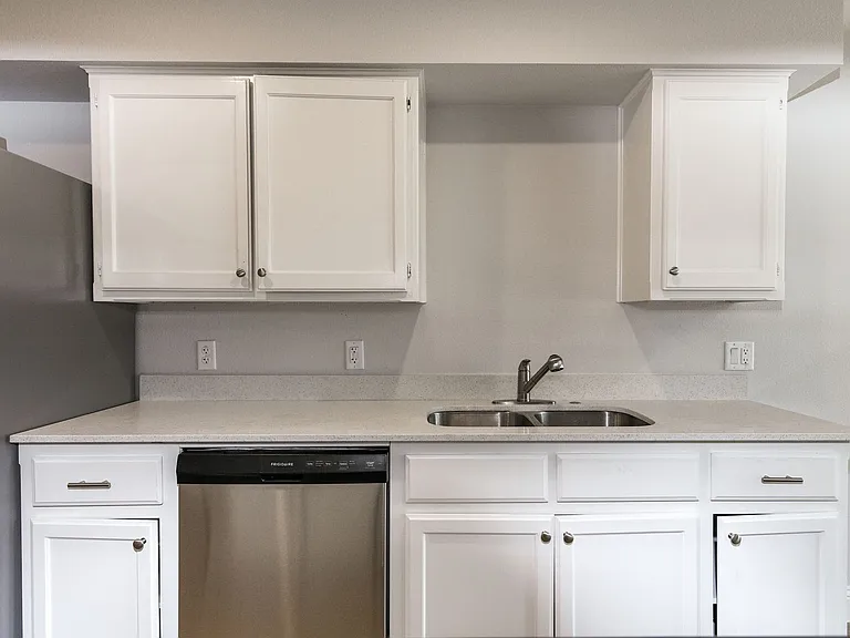 2501 Windy Pine Ln — Photo 13