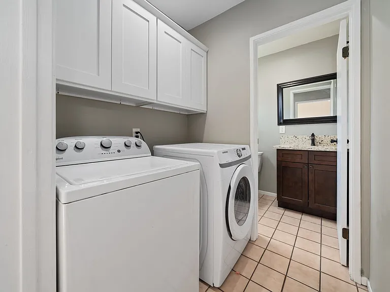 9310 Danby Ave — Photo 16