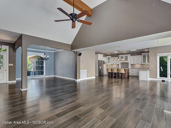 Image 3: Open Living