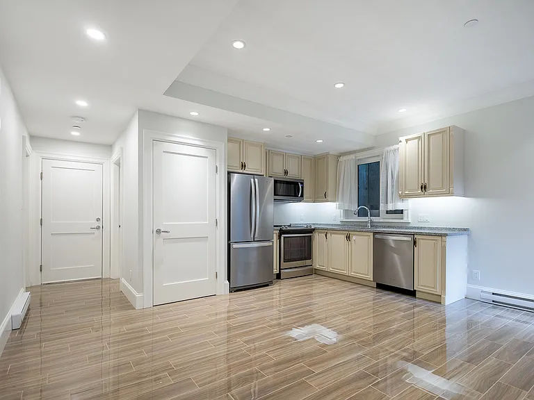 2195 Jefferson Ave — Photo 31